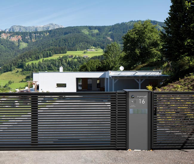 Die professionelle Beratung für Garagentore und Hoftore in Ingolstadt - Thurner Tor- und Antriebstechnik hilft Ihnen auch gerne bei der Bau-Planung! Hoftore und Anlagen für Briefkästen in Ingolstadt beim professionellen Berater für Garagentore und automatische Antriebssysteme!